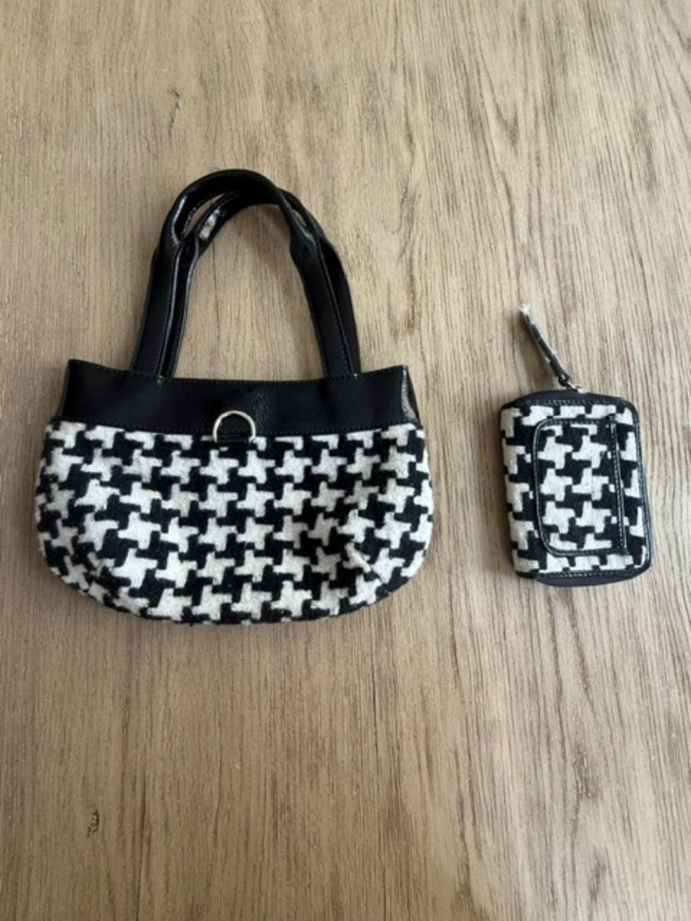 Liz Claiborne Black & White Houndstooth Mini Bag & Matching Wallet Set